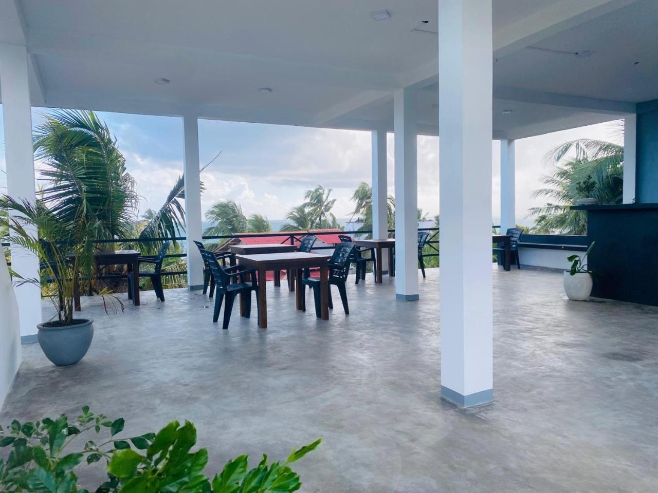 The Wave'S Guest House Mirissa Exterior photo