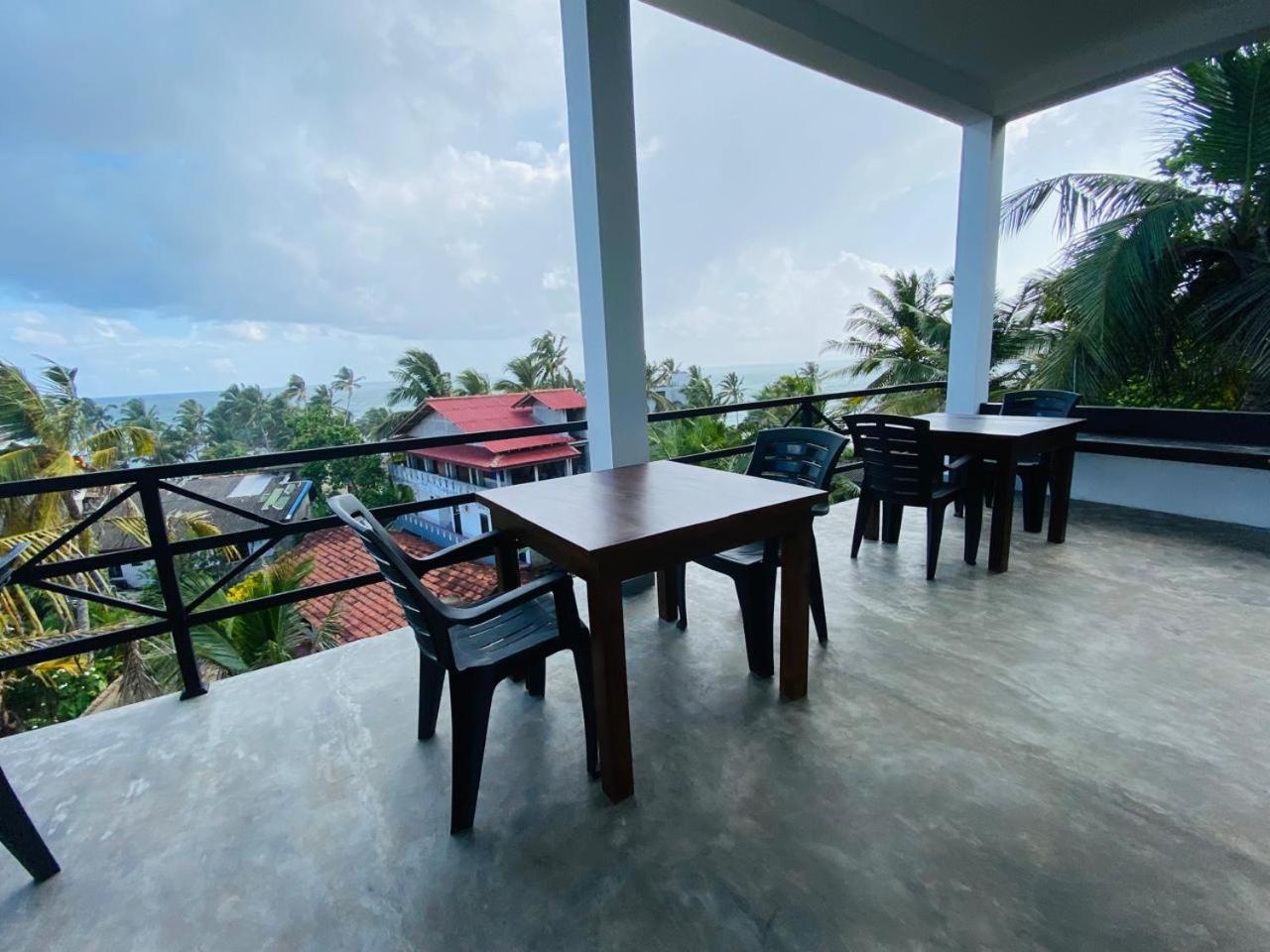 The Wave'S Guest House Mirissa Exterior photo
