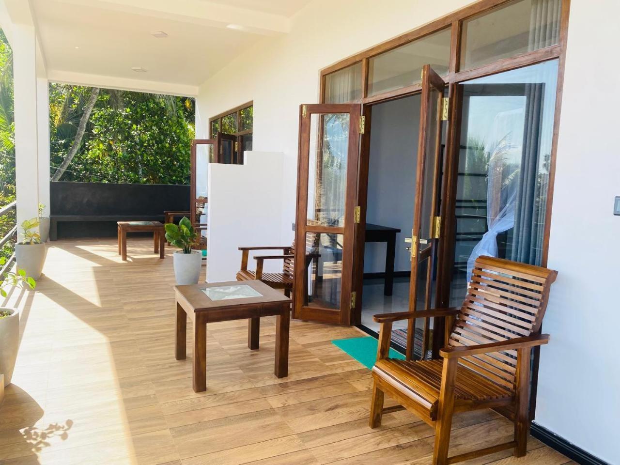 The Wave'S Guest House Mirissa Exterior photo