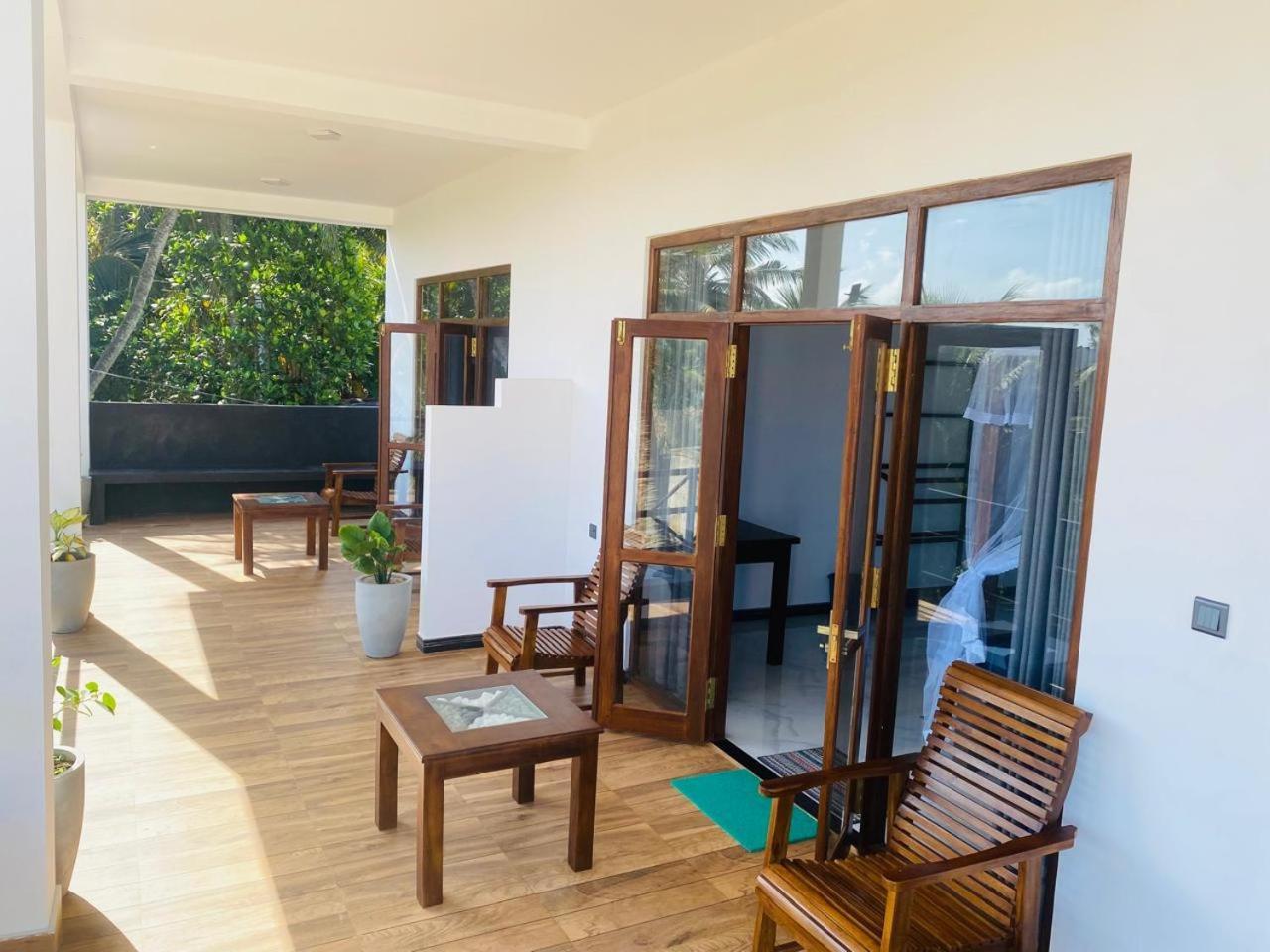 The Wave'S Guest House Mirissa Exterior photo