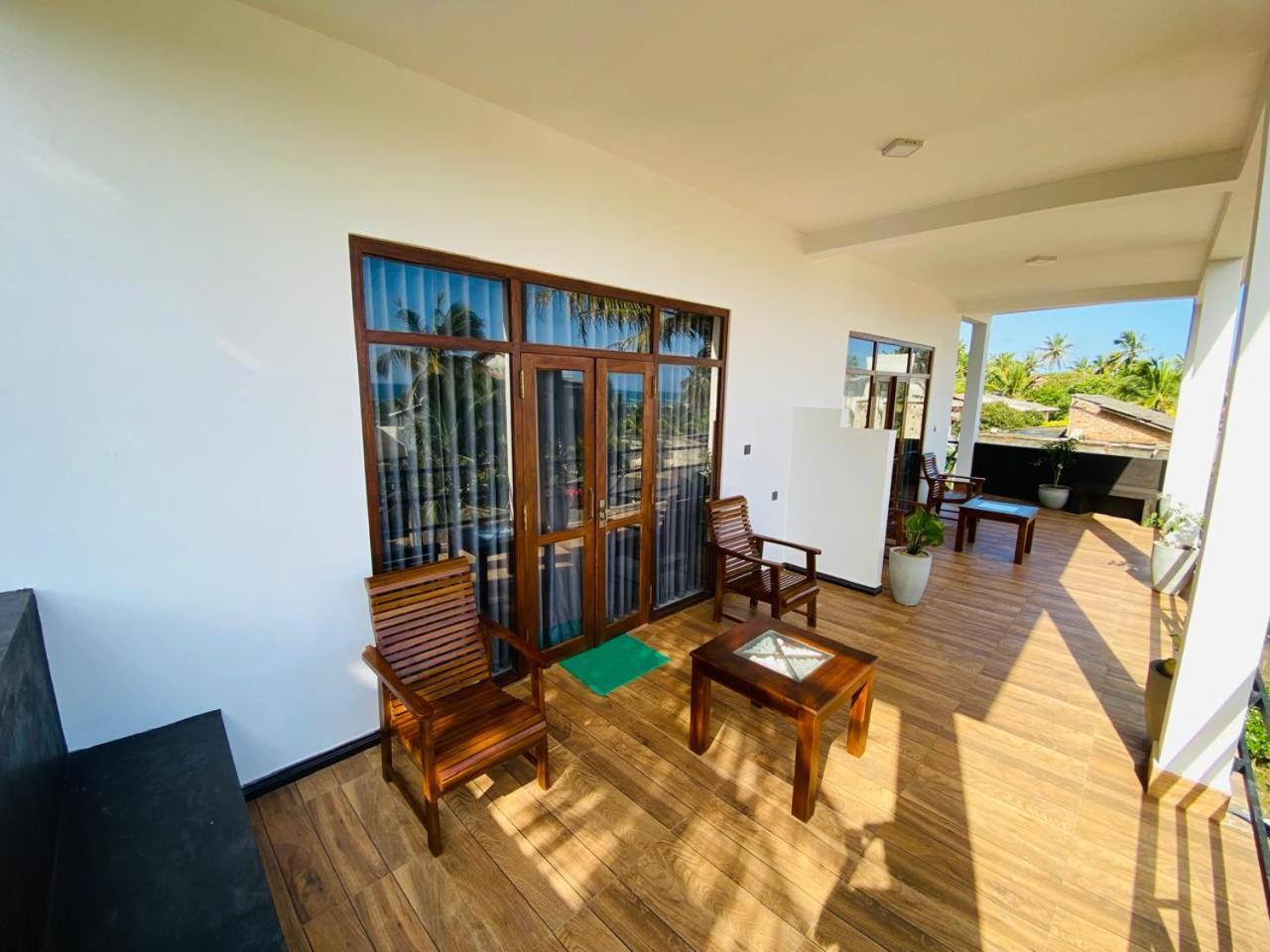 The Wave'S Guest House Mirissa Exterior photo