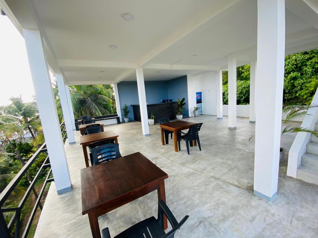 The Wave'S Guest House Mirissa Exterior photo