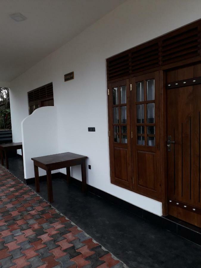 The Wave'S Guest House Mirissa Exterior photo