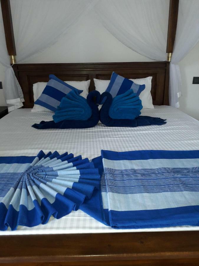 The Wave'S Guest House Mirissa Exterior photo